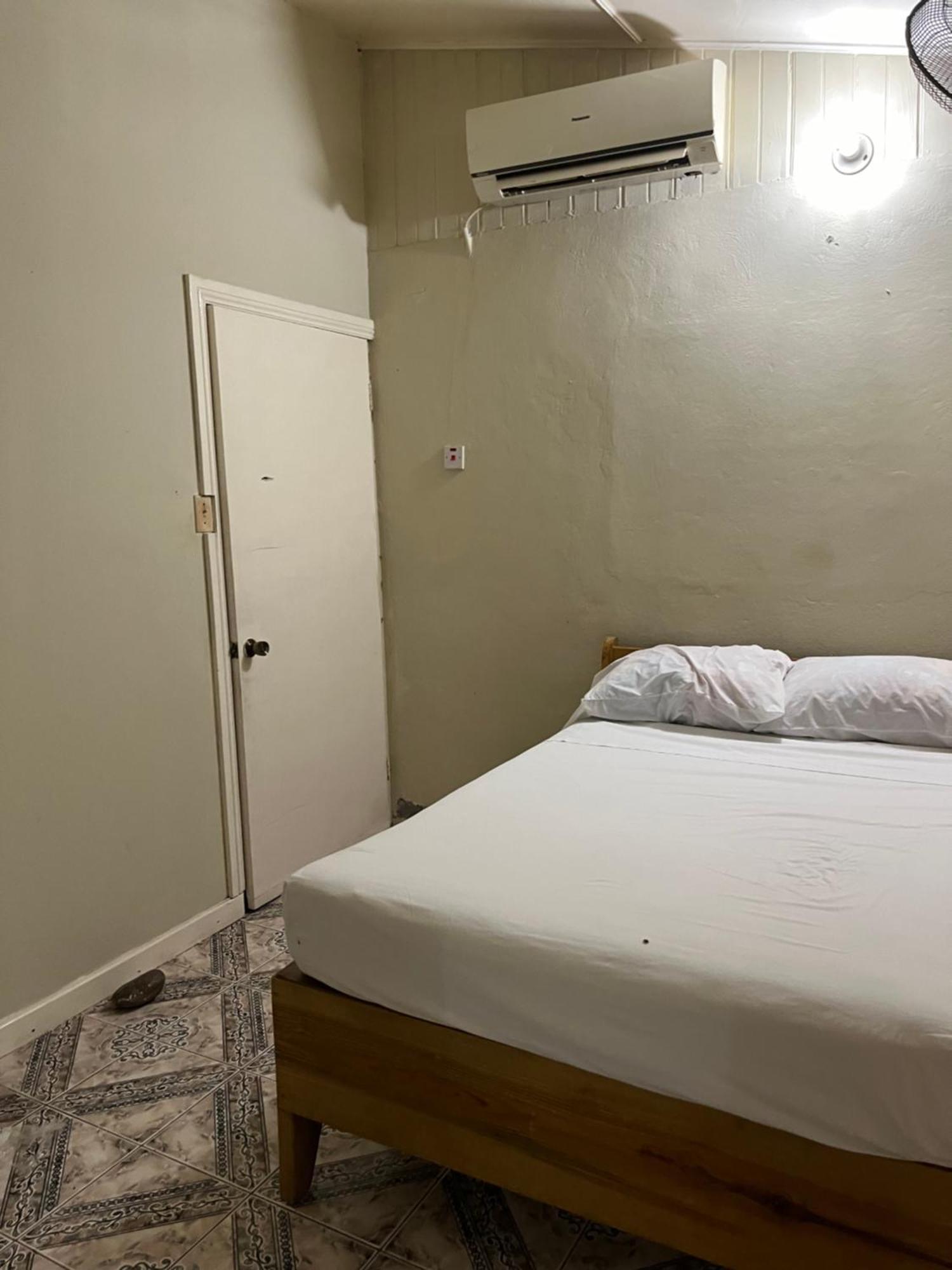Andre'S Guest House Negril Phòng bức ảnh