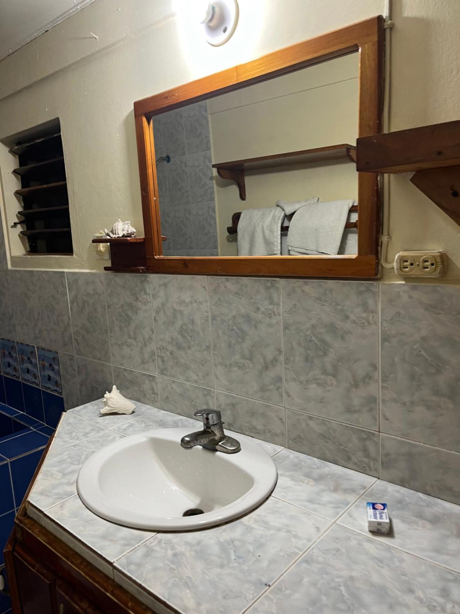 Andre'S Guest House Negril Phòng bức ảnh